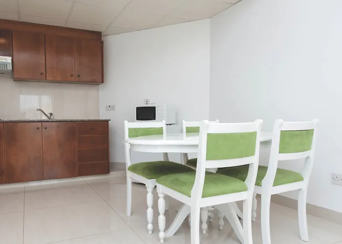 Marlita Apartmanhotel Protarász