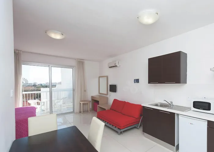 Marlita Aparthotel 2*